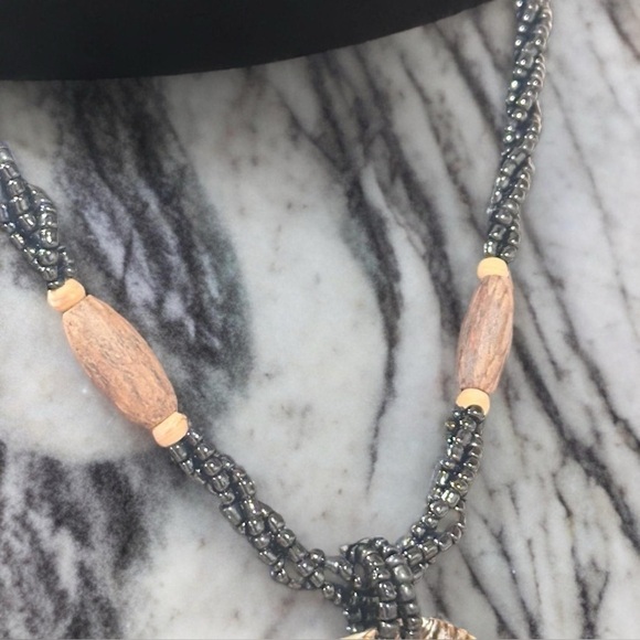 3x25* Twisted Seed Bead Necklace With Two Abalone & Wooden Accents - Picture 5 of 15